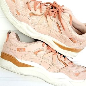 Vans Ultracrush Lite Sneakers